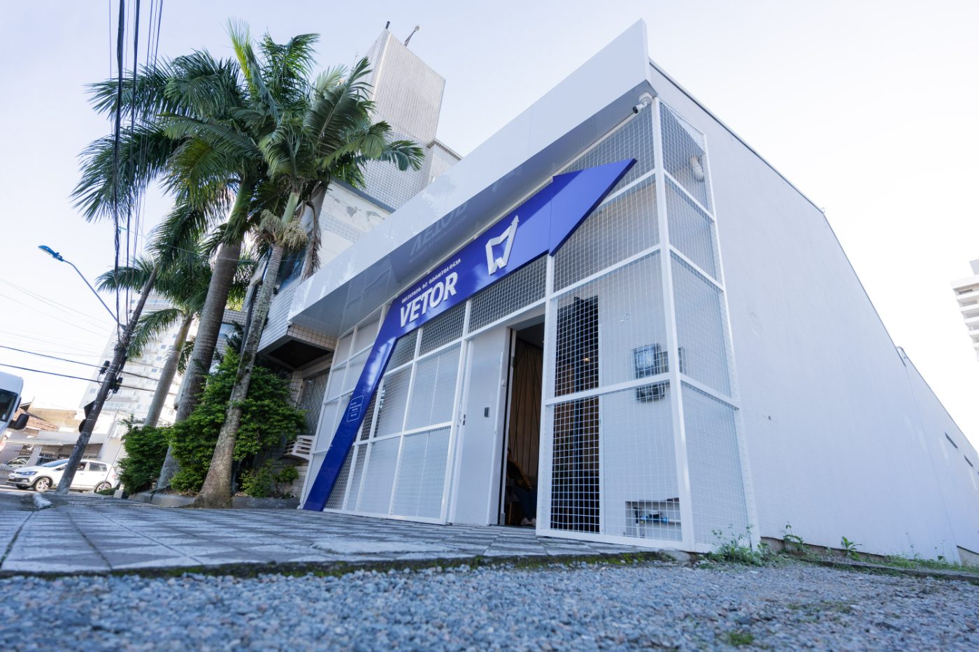 Fachada do Instituto Vetor em Itajaí